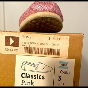 Pink glitter/ TOMS/ size 3 youth